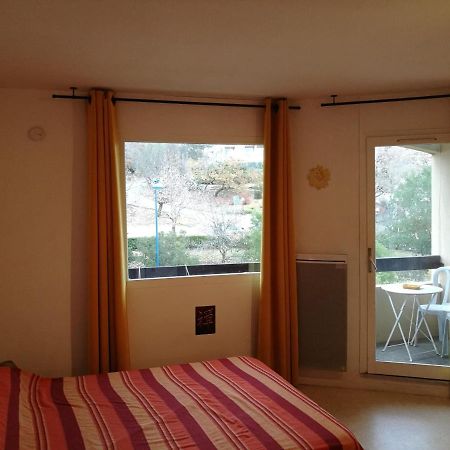 Studio "Le Rigaou" Gréoux-les-Bains Екстериор снимка