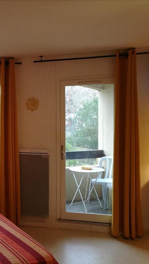 Studio "Le Rigaou" Gréoux-les-Bains Екстериор снимка